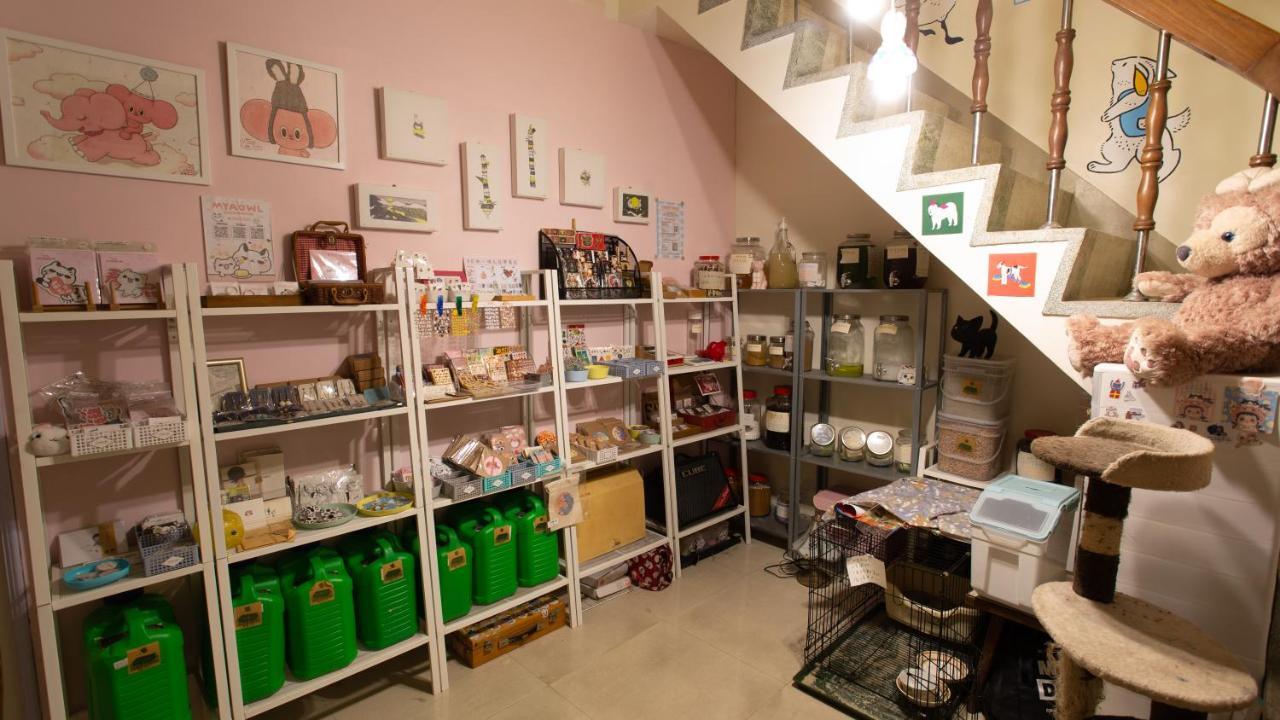 Red Letter Day Apartment Tainan Bagian luar foto