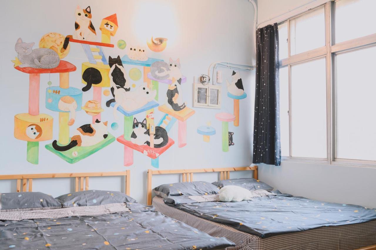 Red Letter Day Apartment Tainan Bagian luar foto
